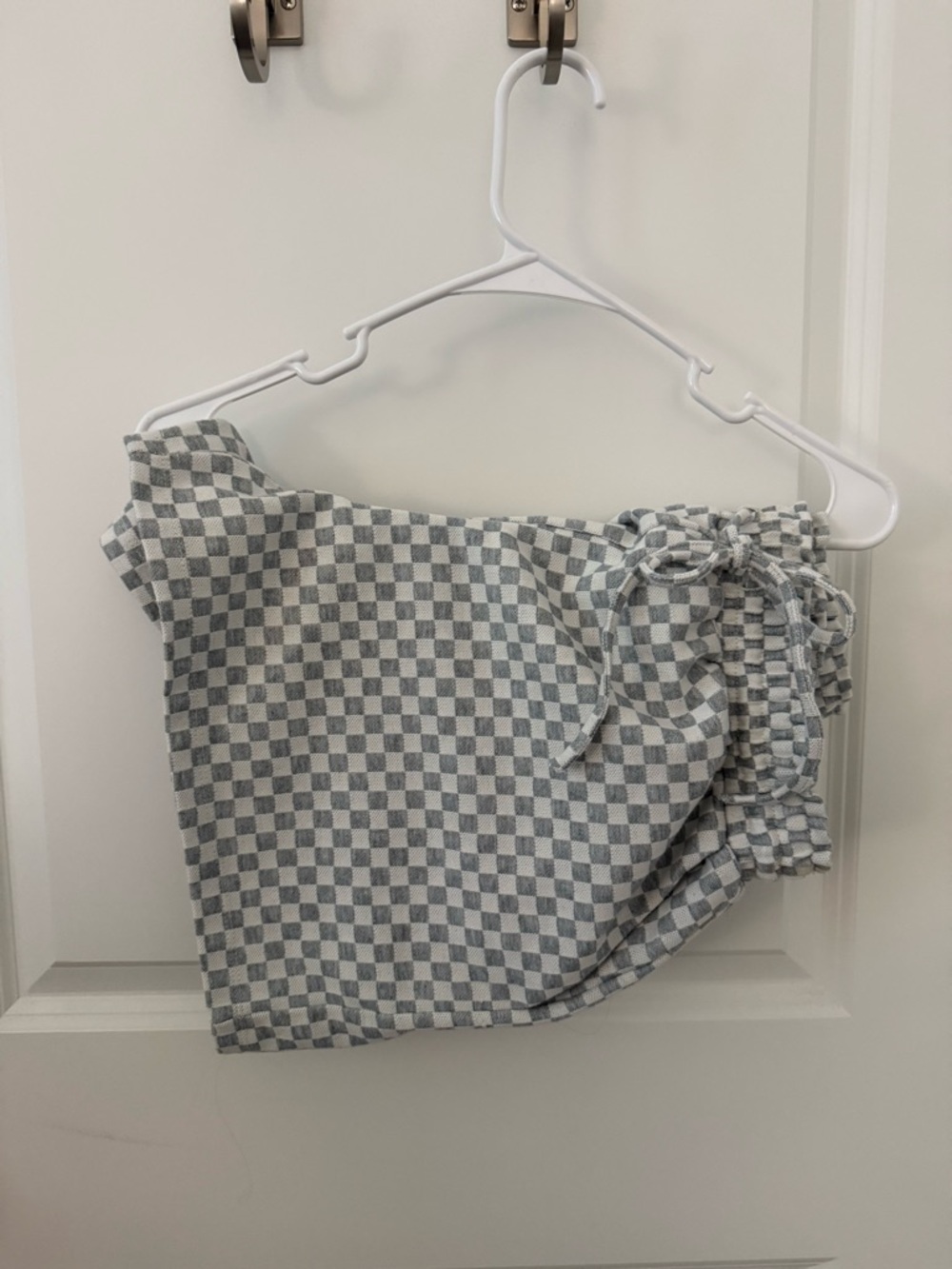 High-Waist Checkered Drawstring Shorts in Gray & White